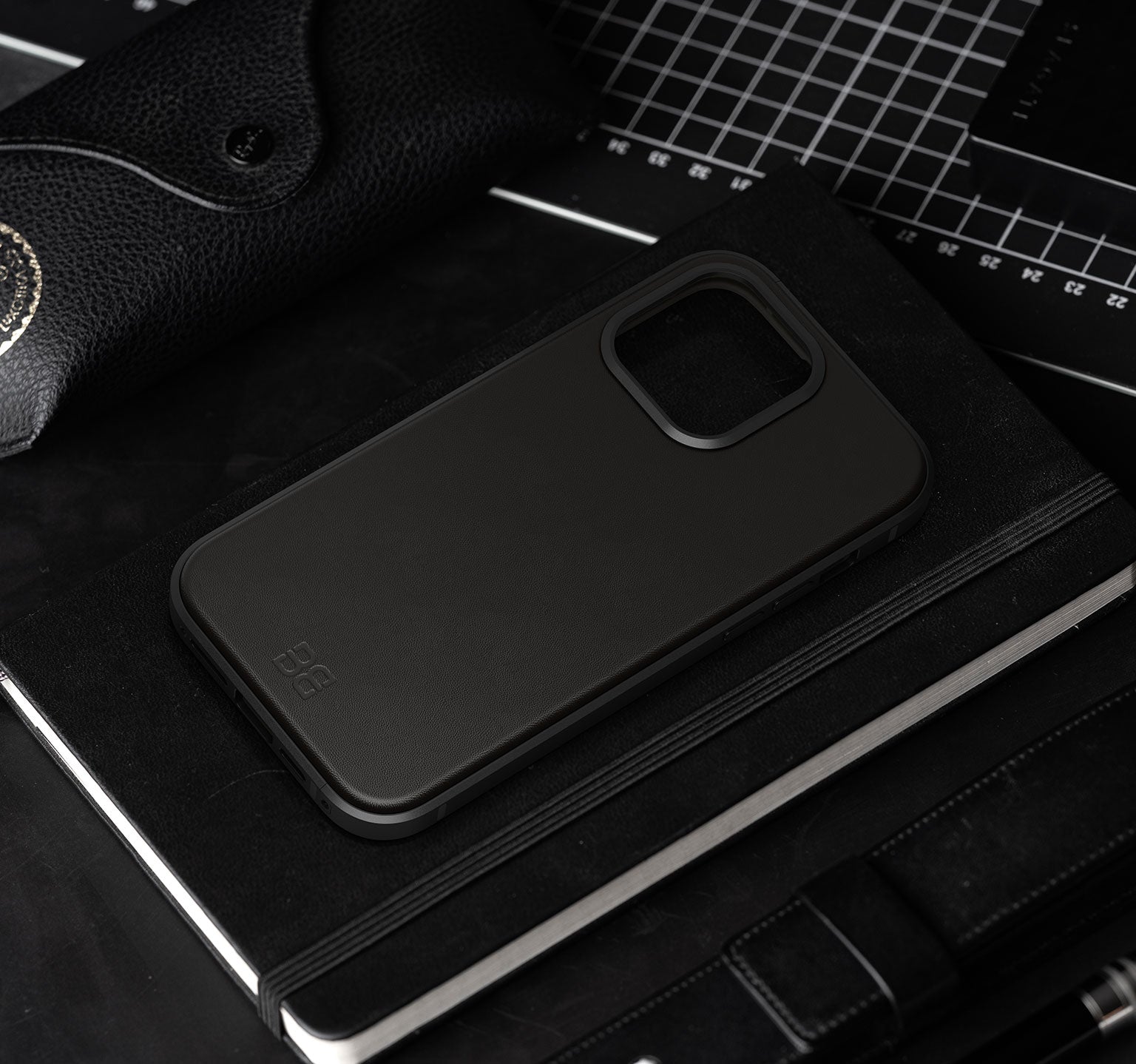 Aluminum Leather Case | iPhone 15 Pro | Space Black